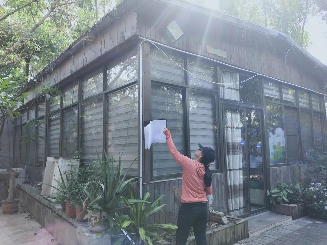 邹秋娜：繁琐之中寻快乐，，，，，细微之处见精神