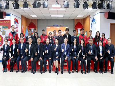 守初心 聚活力 创未来丨万利国际官网集团2022 年度总结表扬大会圆满竣事