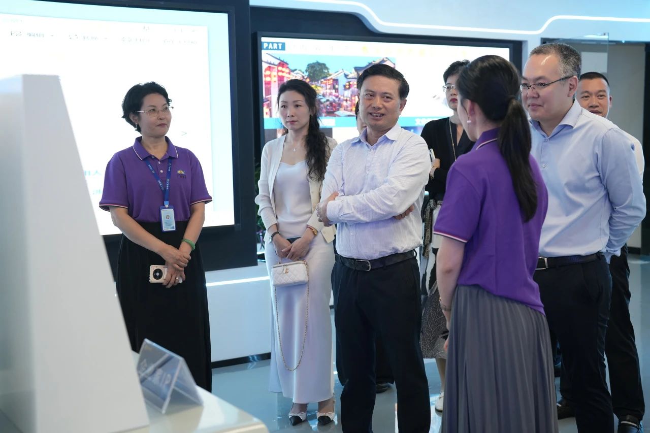 民盈集团、天安数码城向导一行莅临万利国际官网集团旅行交流