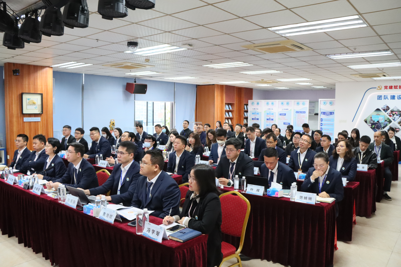 走过这一年，，，，，，我们更有底气向前丨万利国际官网集团 2025 年终总结大会